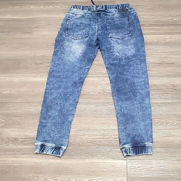 Men's Blue Jeans - Picture 3 of 7